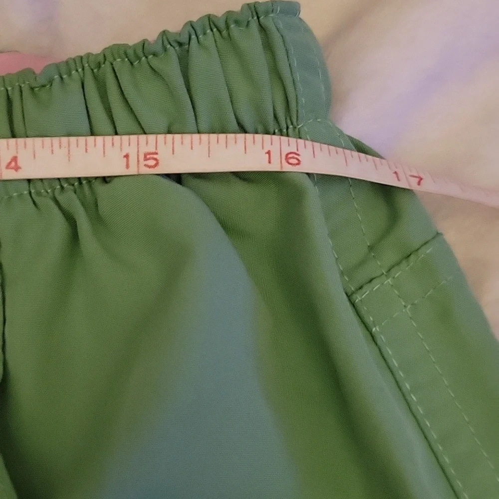 Women's Shorts By Life Is Good Ize Medium. - Picture 7 of 10